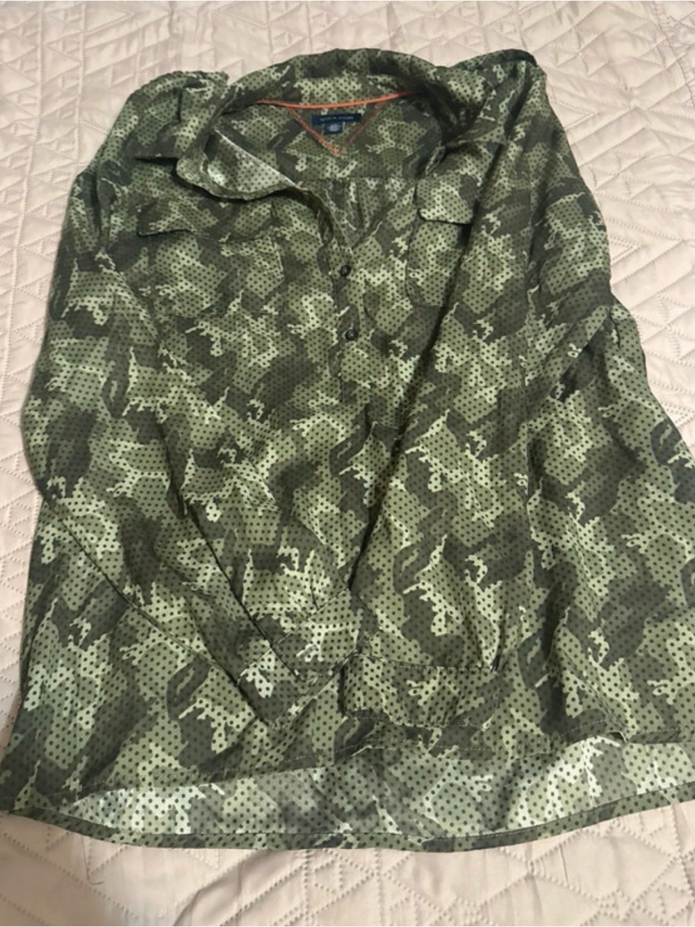 Tommy Hilfiger Womens L Camo Button Up Top